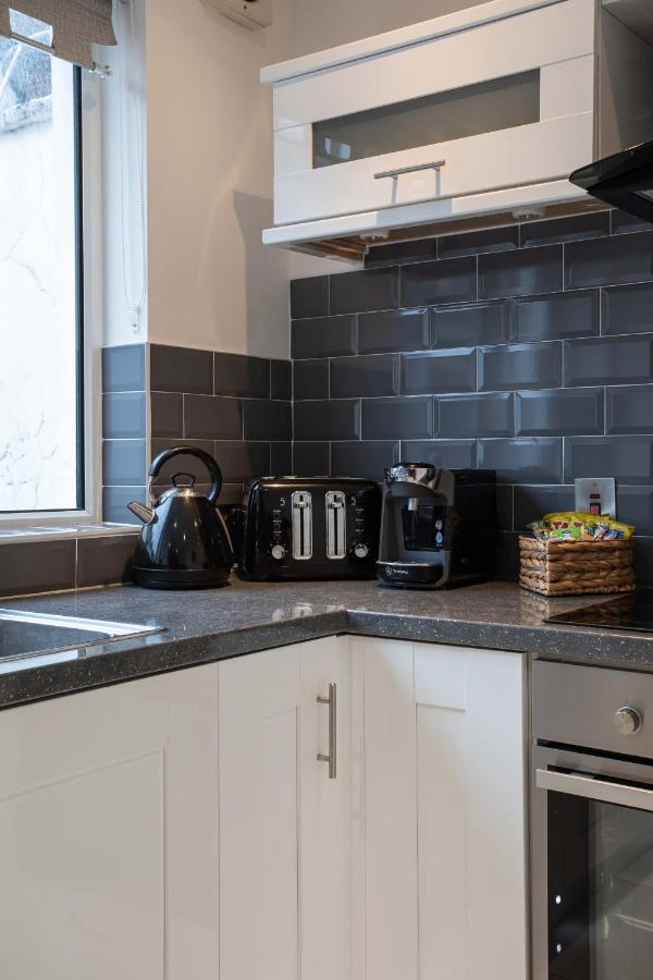 Refurbished Home, 8 Mins To Cc Belfast Exterior foto