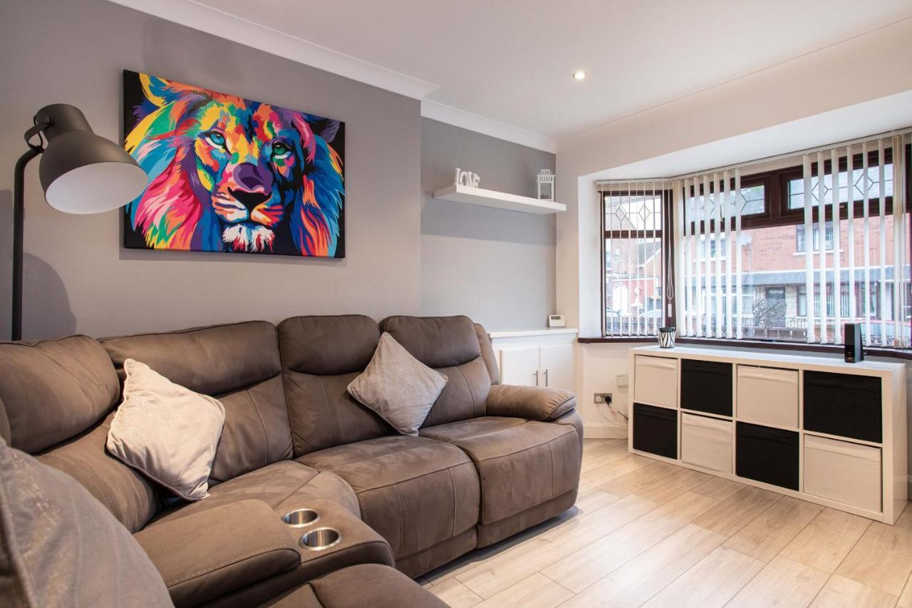 Refurbished Home, 8 Mins To Cc Belfast Exterior foto