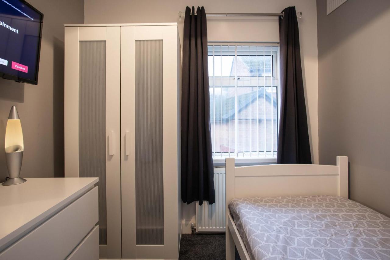 Refurbished Home, 8 Mins To Cc Belfast Exterior foto